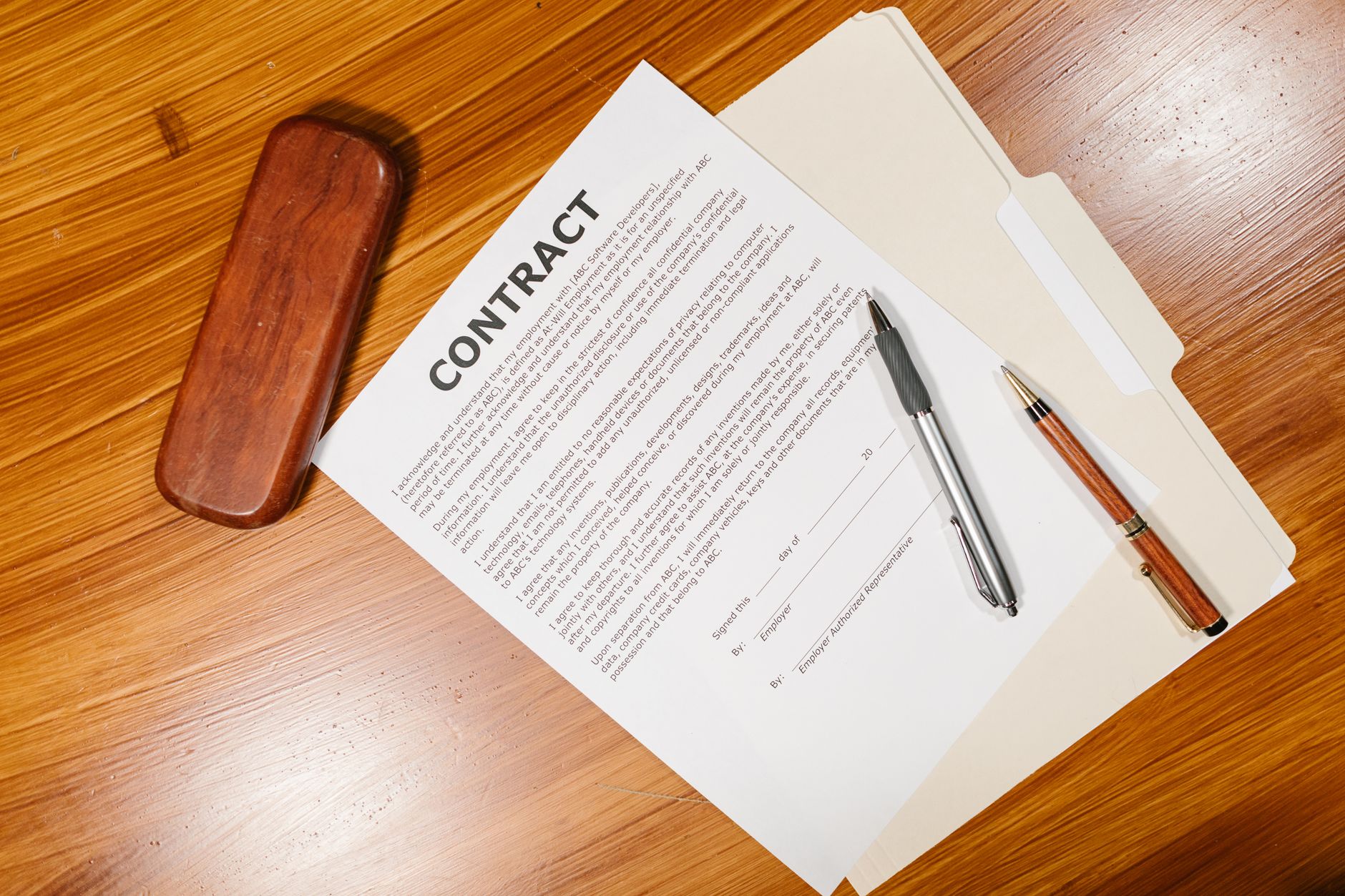 Documentos que Debe Firmar el Empleador para Blindarse Legalmente