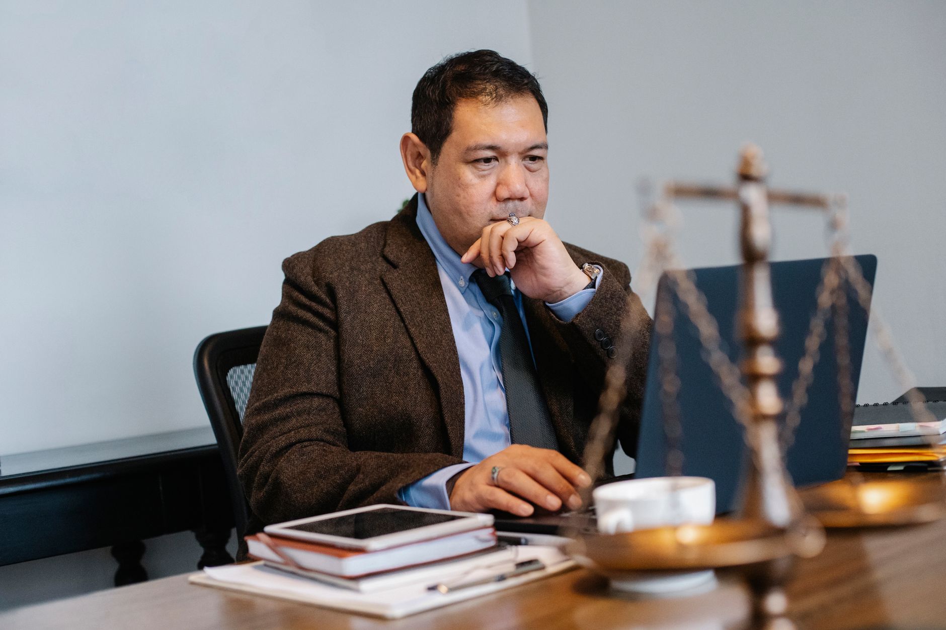 Por Qué Liquidar Ya: Consecuencias Legales de Demorar el Pago en Colombia